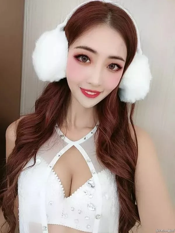 Qiuhui Profile image 2