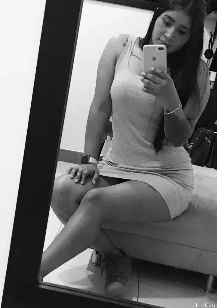 Lina Profile image 2