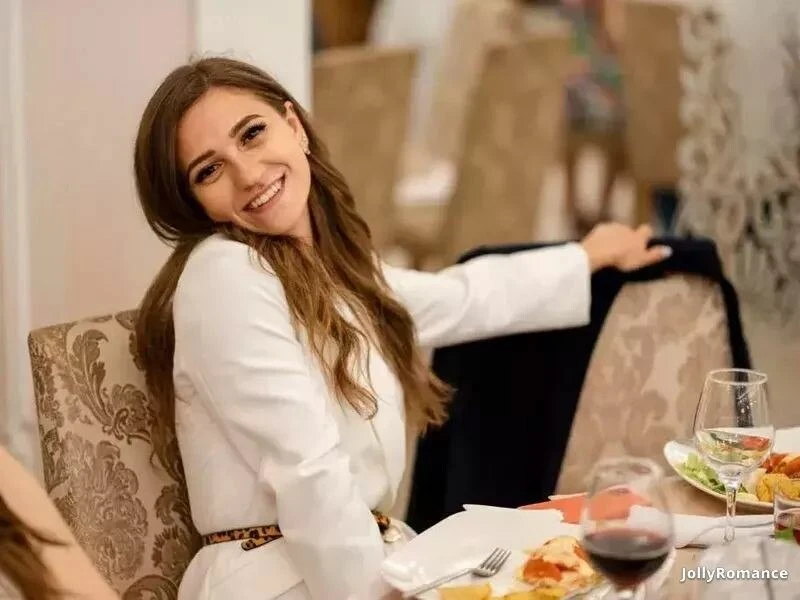 Ekaterina Profile image 3