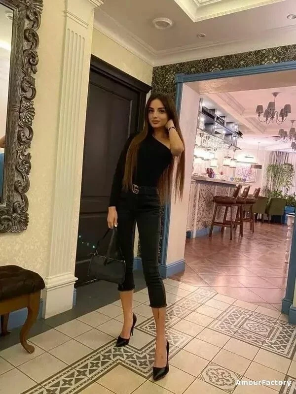 Oksana Profile image 4