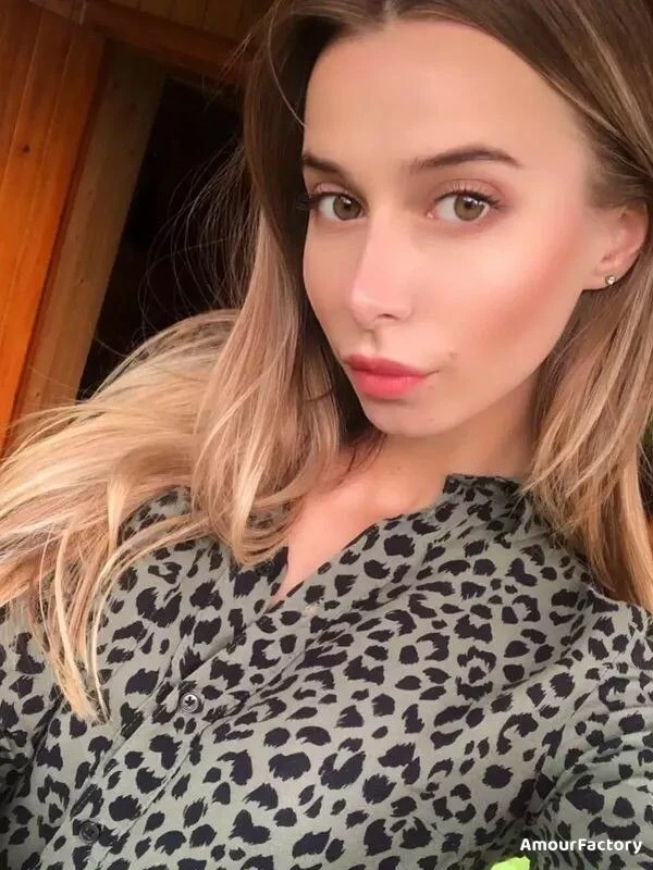Polina Profile image 2