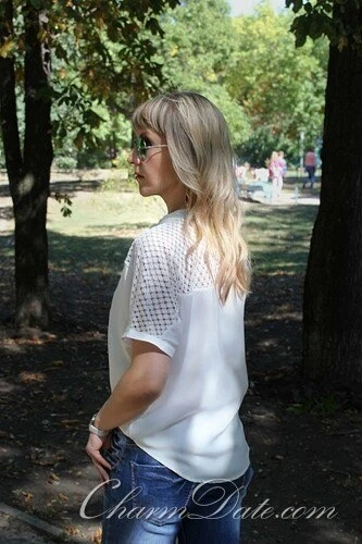 Veronika Profile image 3