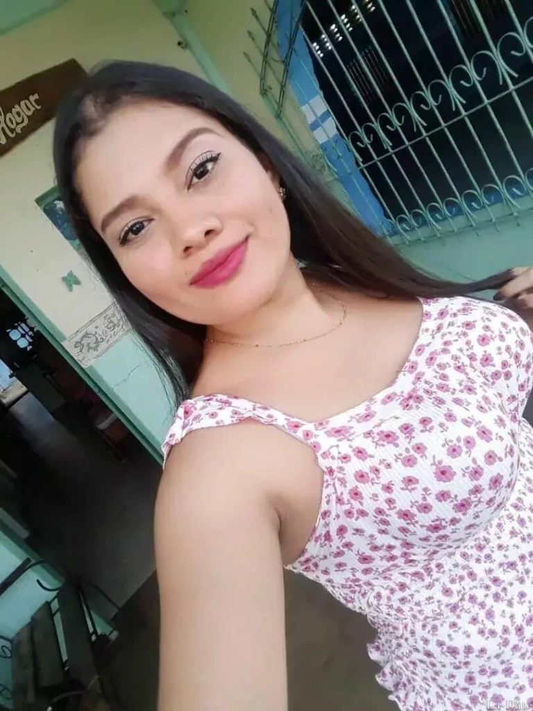 Veronica Profile image 1