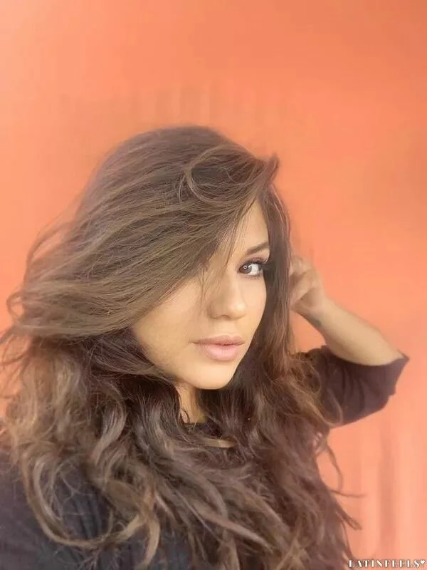 Yelania Profile image 4