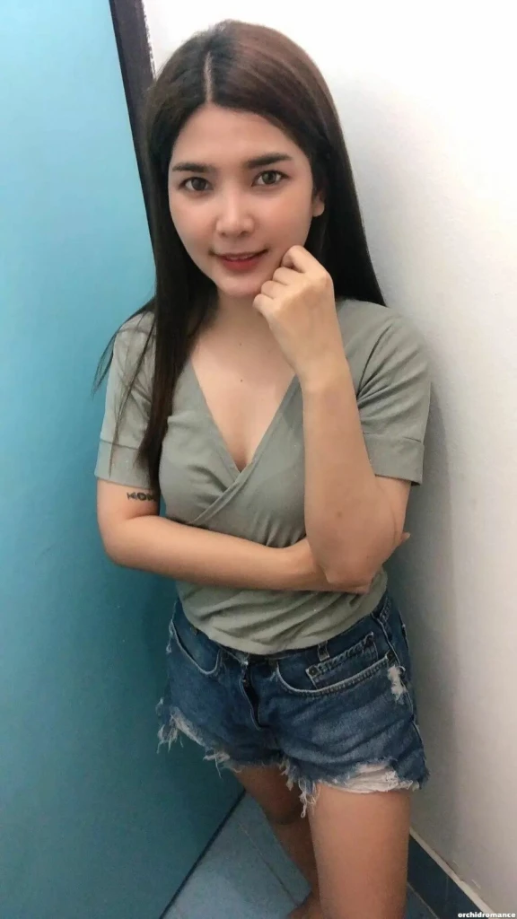 Lisa Profile image 5