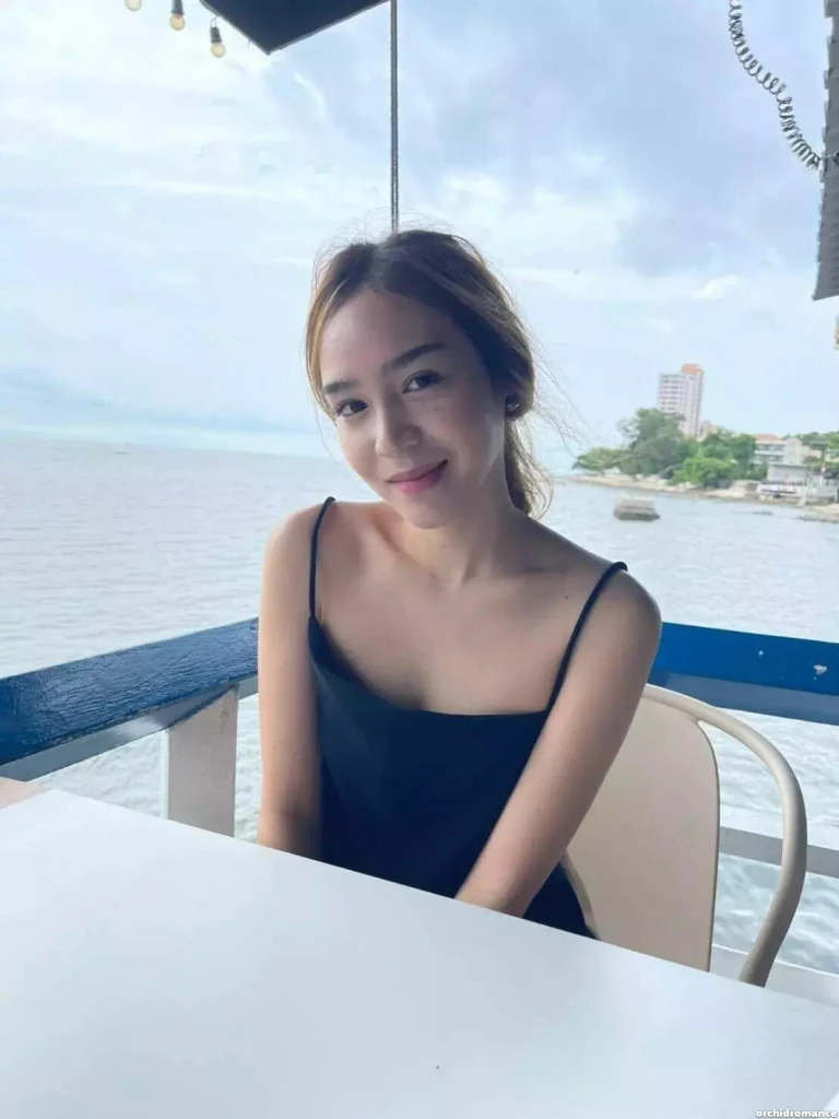 Pimchanok Profile image 5